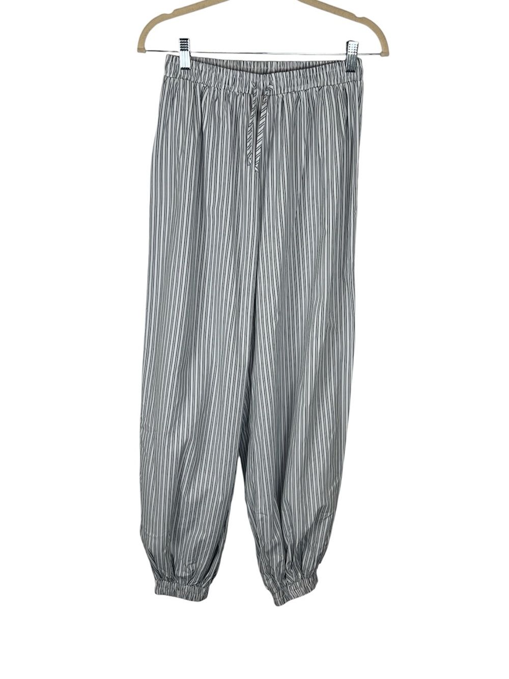Strawberry Milk Mob white gray stripe pull on balloon pants size Med NWOT